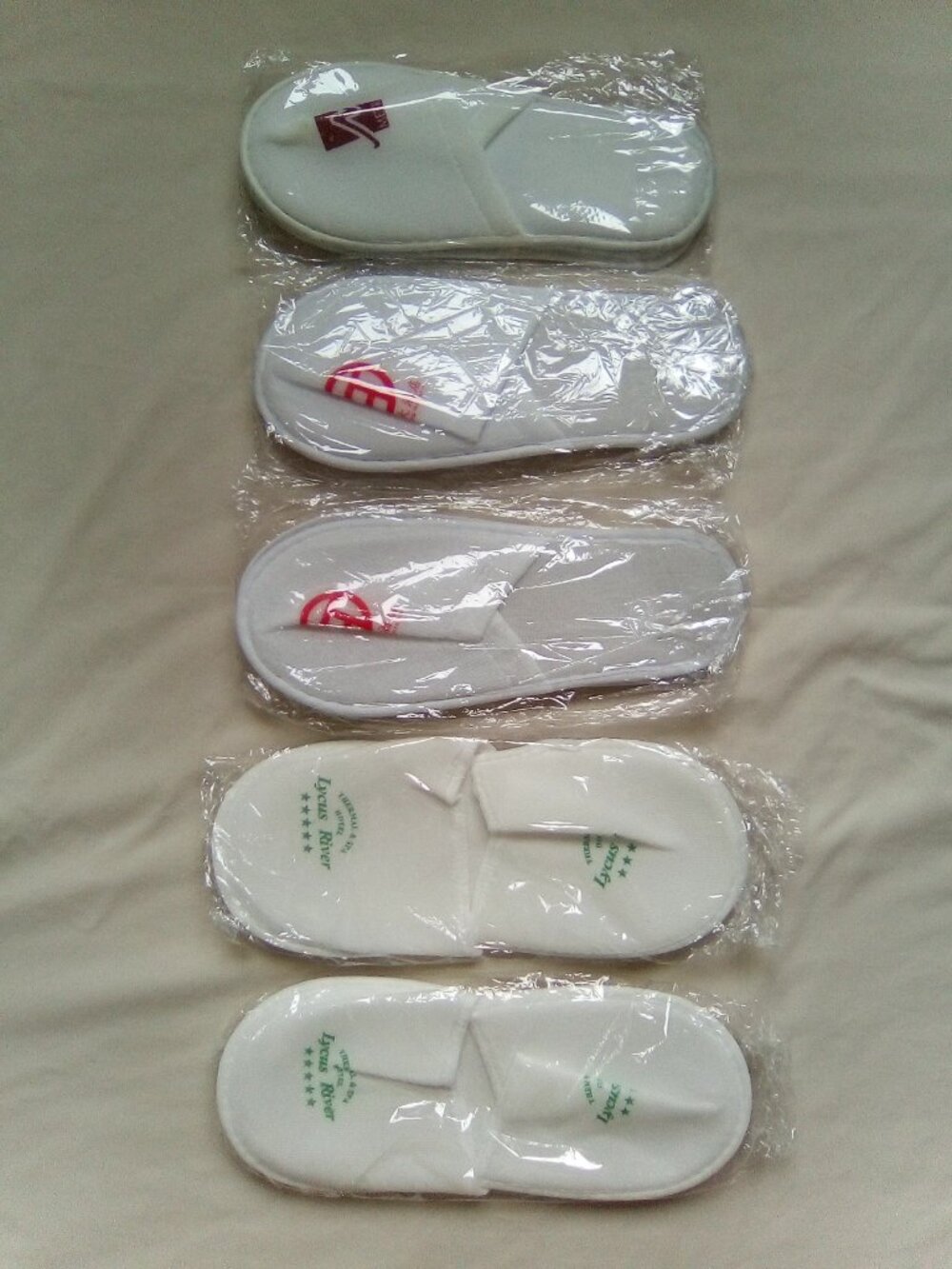 5 Pairs of Unisex Closed-Toe Terry Spa Slippers